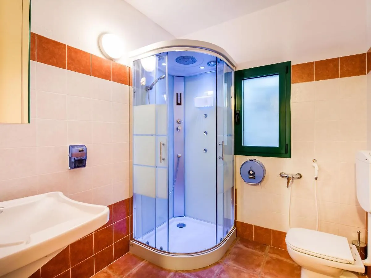 Cozy Chalet At Marone Lake Lombardy With Pool 0*,